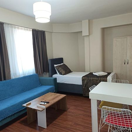 White Crown Apartman Ve Yasam Merkezi イスタンブール エクステリア 写真