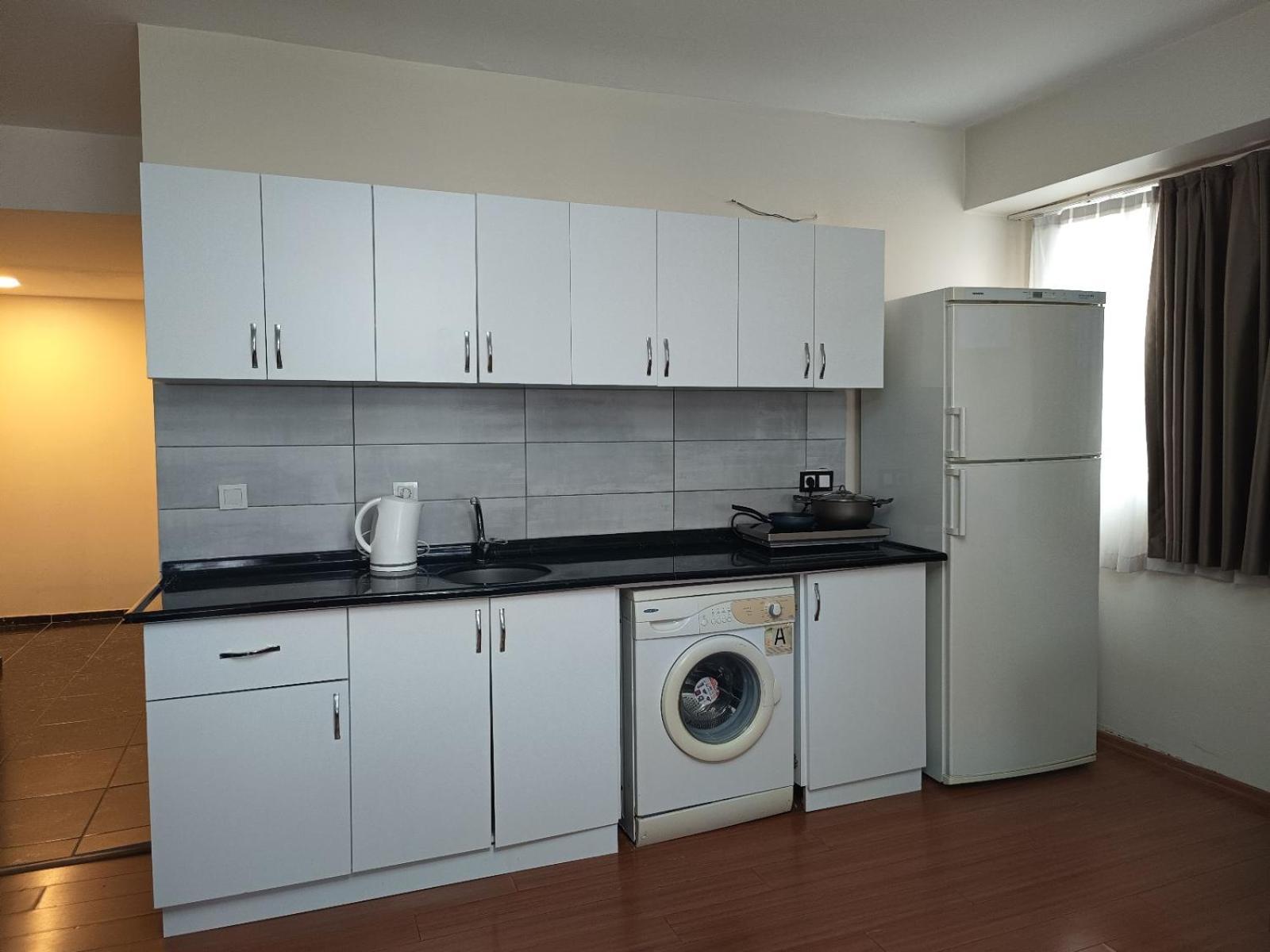 White Crown Apartman Ve Yasam Merkezi イスタンブール エクステリア 写真