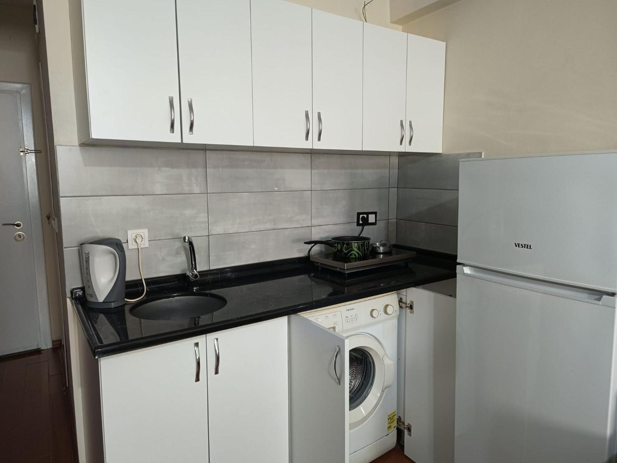 White Crown Apartman Ve Yasam Merkezi イスタンブール エクステリア 写真